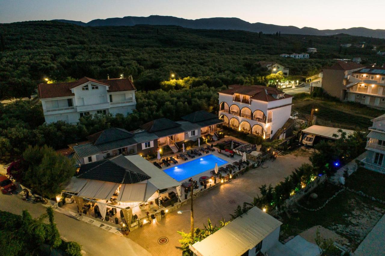 Corali Sea Breath & Pool Apartmán Amoudi