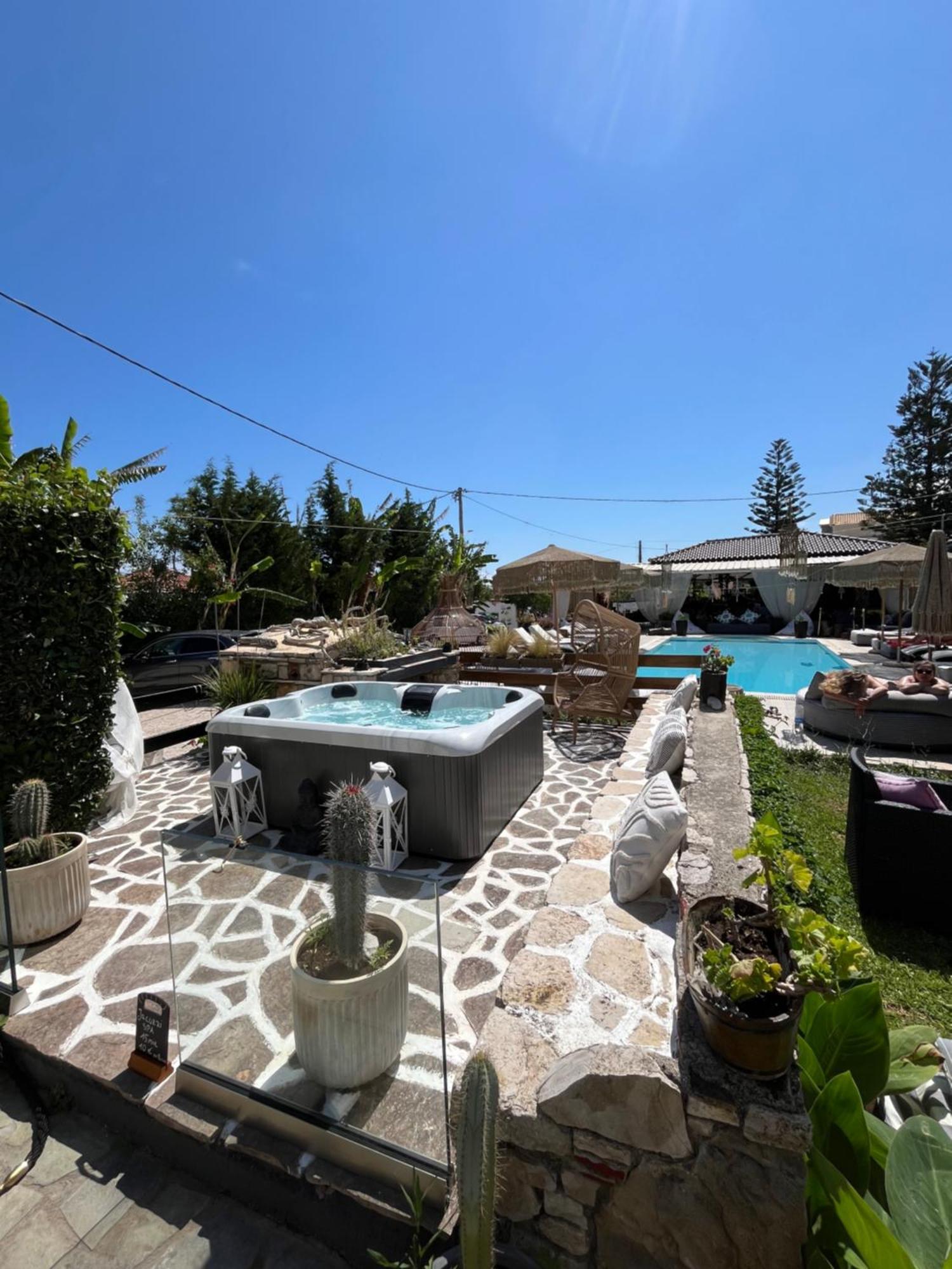 Corali Sea Breath & Pool Apartment *